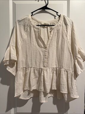 Treasure & Bond Cream Ruffle Peasant Blouse